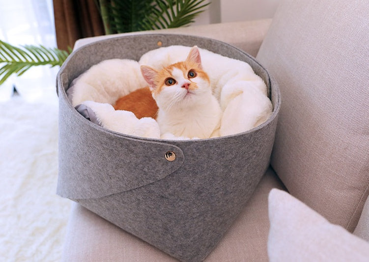Comfortable Plush Pet Sleeping Bed Cozy Rest Nest