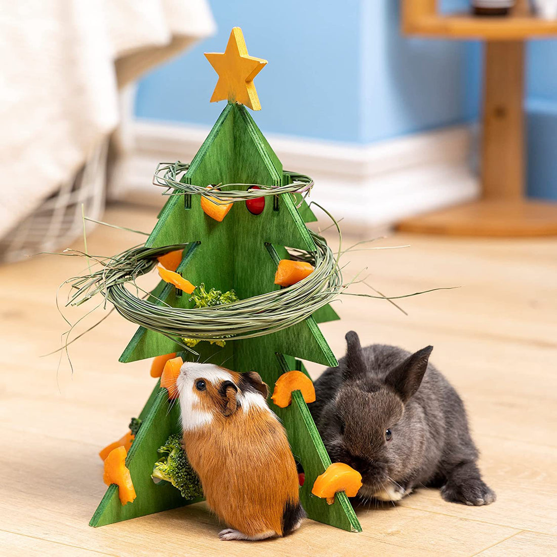 Christmas Rabbit Feeder Wooden Guinea Pig Hamster Vegetable Rack Toy