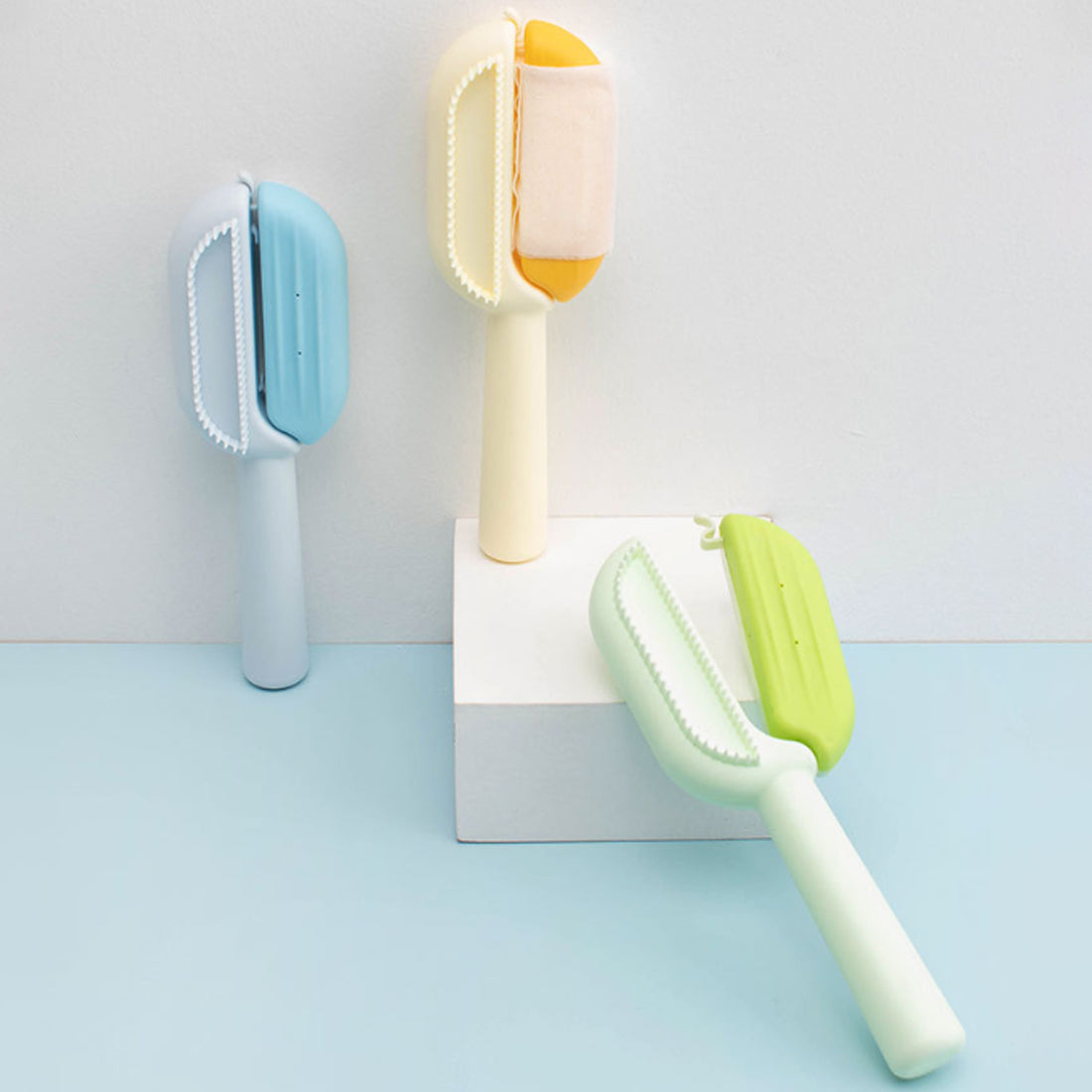 Pet Grooming Comb Floating Hair Removal Detangling Brush